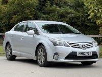 TOYOTA AVENSIS