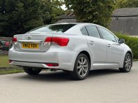 TOYOTA AVENSIS